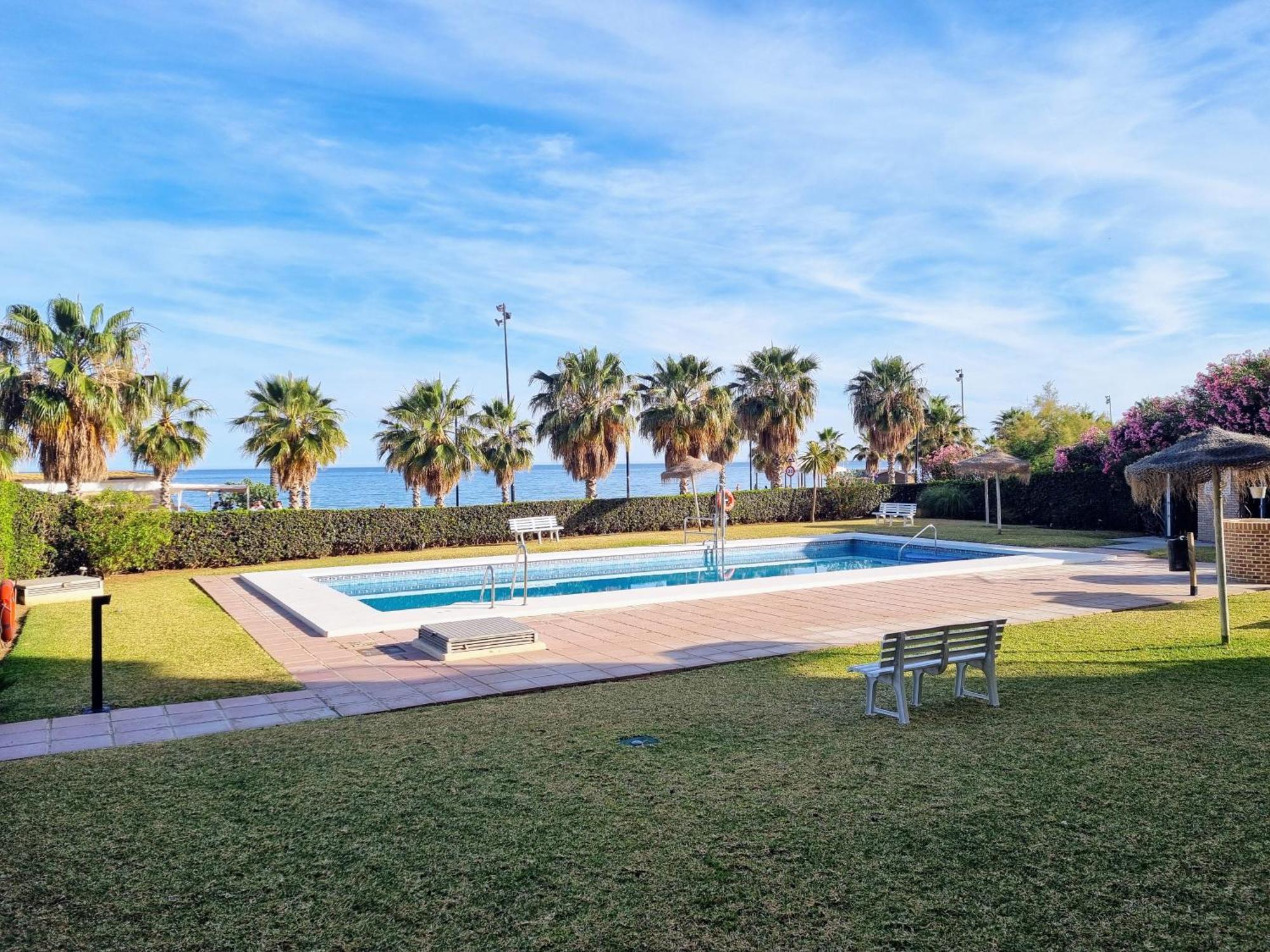 פואנגירולה Las Antillas II Front Sea Views Pool מראה חיצוני תמונה